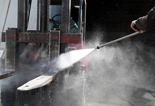 Best Garage Pressure Washing  in Beaverton, MI